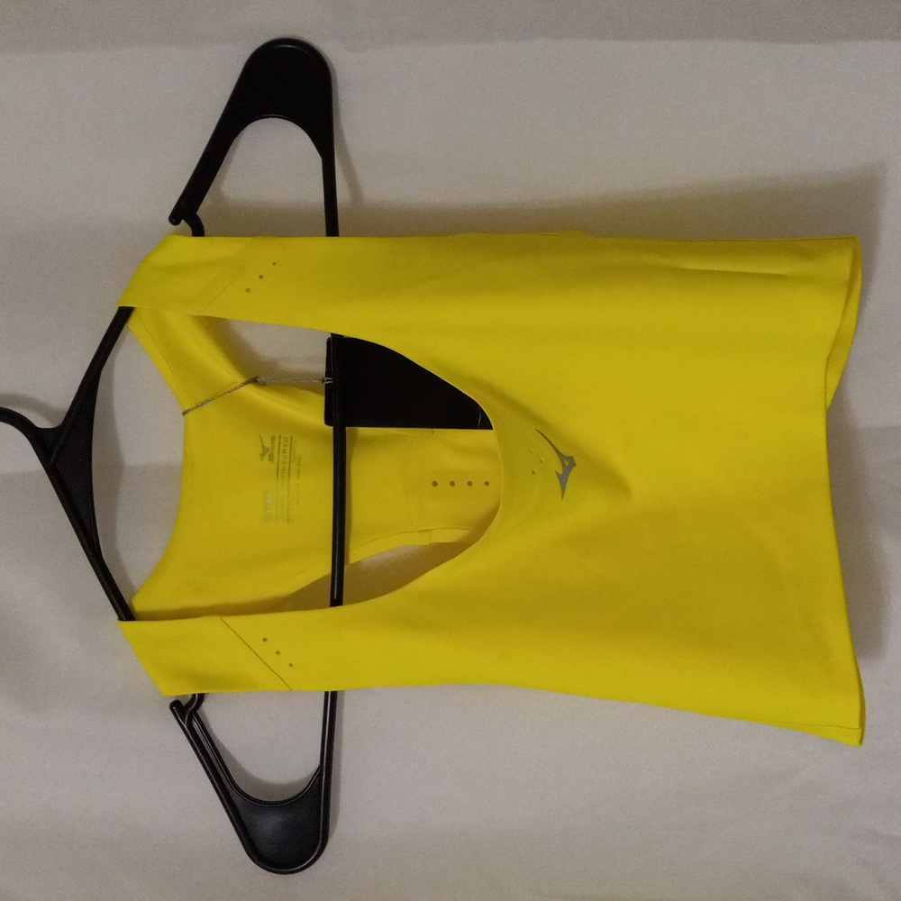 MIZUNO AERO Crop Top Sports Bra Yellow M Pullover Racerback Gym Yoga NWT